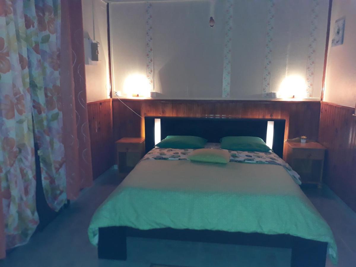 Petite Fleur De Lentilles Bed and Breakfast Cilaos Exterior foto